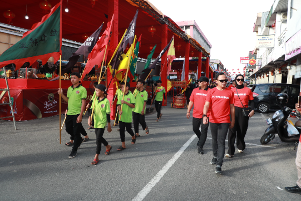 Wamendagri Bima Arya saat tinjau persiapan perayaan Cap Goh Meh di Singkawang, Selasa (11/2/2025).