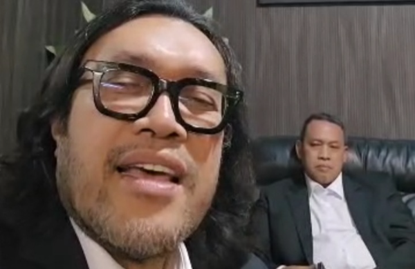 Ketua DPD PDIP Jawa Barat Ono Surono saat memberikan keterangan terkait instruksi megawati kepala daerah PDIP dilarang ikut retreat.