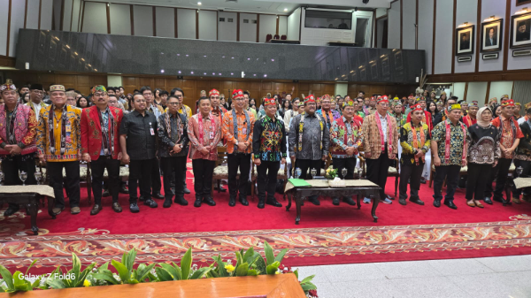 Pengukuhan Pengurus DPW Ikatan Cendekiawan Dayak Nasional (ICDN) DKI Jakarta periode 2025–2030 bertepatan dengan peringatan HUT ke-7 ICDN di Balai Agung Balai Kota Jakarta. Jum'at (30/1/2026).