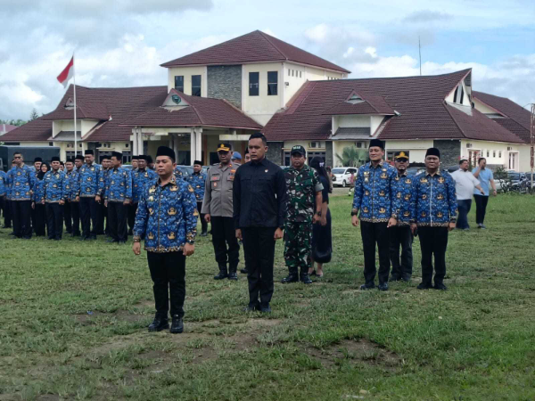 Bupati Padang Lawas pimpin Upacara Hari Kesadaran Nasional 2026, tekankan disiplin dan produktivitas ASN jelang Ramadhan serta sukseskan Palas Ramadhan Fair untuk dukung UMKM lokal. Rabu, (18/2/2026).