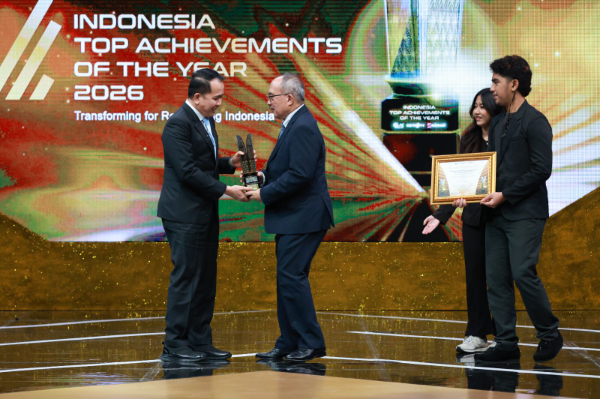 Dirjen Bina Keuangan Daerah Kemendagri Agus Fatoni meraih penghargaan Excellence in Regional Financial Governance 2026 sebagai pengakuan atas penguatan tata kelola keuangan daerah yang transparan, akuntabel, dan berbasis digital melalui SIPD-RI.