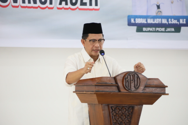 Ketua Satgas PRR Muhammad Tito Karnavian menegaskan kelengkapan data dari pemerintah daerah menjadi kunci percepatan penyaluran bantuan hampir Rp900 miliar bagi korban bencana di Aceh, Sumatera Utara, dan Sumatera Barat, dengan Pidie Jaya sebagai penerima bantuan terbesar pada tahap pertama.