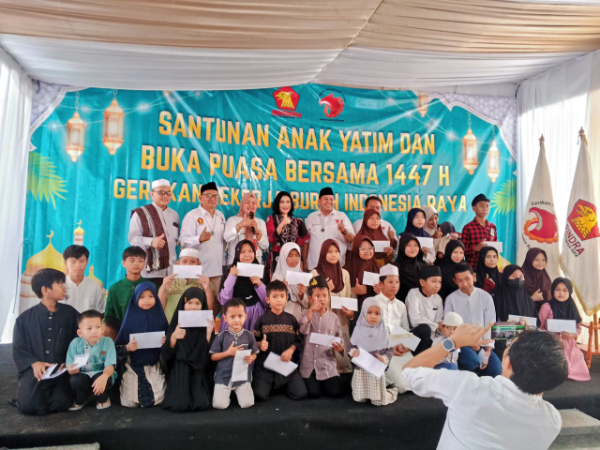 DPP Gerakan Pekerja Buruh Indonesia (GPBI) Raya menggelar santunan anak yatim dan buka puasa bersama di Cakung, Jakarta Timur. Kegiatan ini menjadi momentum memperkuat solidaritas pekerja sekaligus menebarkan kepedulian sosial di bulan Ramadhan. Selasa, (10/3/2026).