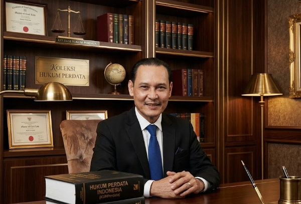 Pemikiran Pablo Christalo mengulas peran Mahkamah Agung Republik Indonesia dalam menyeimbangkan kepastian hukum dan rasa keadilan di tengah dampak COVID-19 serta dinamika konflik Timur Tengah.