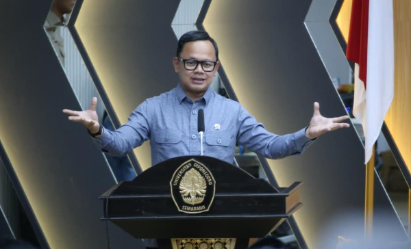 Wamendagri Bima Arya Sugiarto menegaskan bahwa pemimpin harus memiliki ideologi yang kuat, integritas, dan keberanian mengambil keputusan sulit demi kepentingan masyarakat.