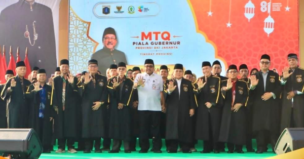 Wakil Gubernur DKI Jakarta Rano Karno membuka secara resmi MTQ Piala Gubernur DKI Jakarta 2026 di Balai Kota. Ajang perdana ini mencatat sejarah dengan menerapkan seleksi berjenjang mulai dari tingkat kelurahan hingga provinsi untuk mencetak qari dan qariah terbaik.