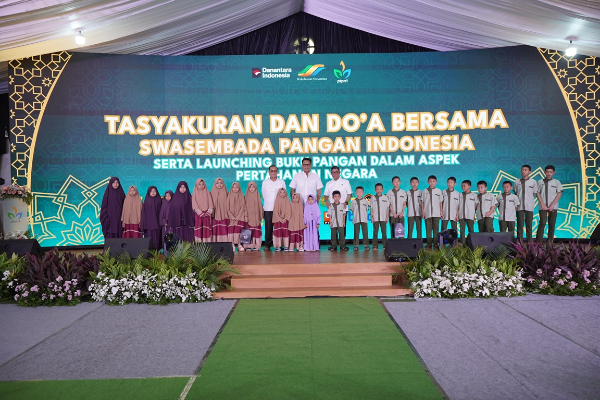 Direktur Utama PTPN I Abdul Rivai Ras memaparkan peran strategis PTPN I dalam memperkuat ketahanan pangan dan kedaulatan bangsa melalui peluncuran buku Pangan dalam Aspek Pertahanan Negara di Jakarta.