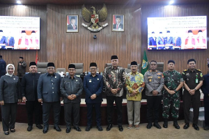 Sah! DPRD Kota Bekasi Tetapkan Tri Adhianto Dan Haris Bobihoe Wali Kota dan Wakil Wali Kota Periode 2025-2030