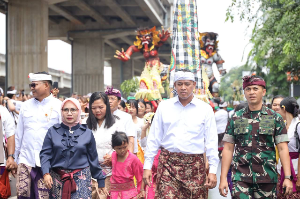 Hadiri Nyepi di Bulan Ramadhan, Wali Kota Minta Pertahankan Keharmonisasian di Kota Bekasi
