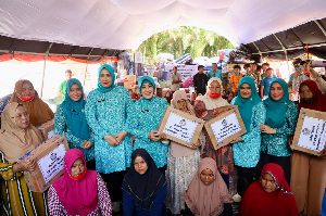 Dukung Pemulihan Pascabencana Aceh Timur, TP PKK Pusat Salurkan Bantuan ke 270 KK di Dusun Sarah Gala