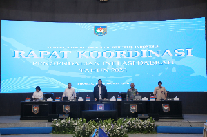 Sekjen Kemendagri Tomsi Tohir Minta Pengawasan Ketat Harga Bahan Pokok Jelang Ramadan 2026