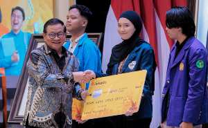 Pramono Anung Motivasi Penerima KJMU 2025 di Balai Kota: Pendidikan Jadi Kunci Putus Rantai Kemiskinan