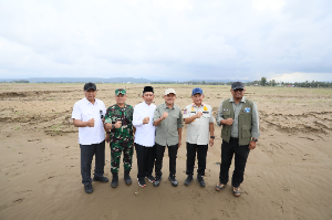 Tinjau 1.500 Hektare Sawah Tertutup Lumpur di Pidie Jaya, Kasatgas Tito Dorong Dukungan Kementan untuk Percepatan Pemulihan Lahan