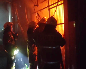 Tragis! Satu Keluarga Tewas Terjebak Asap saat Kebakaran Dini Hari di Tanjung Duren, Jakarta Barat