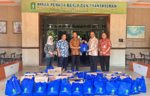 May Day 2026, Holding Perkebunan Nusantara Salurkan 100 Paket Sembako untuk Buruh di Pontianak