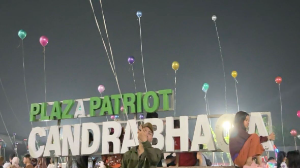 Festival Balon Meriahkan Akhir Pekan Warga di Plaza Patriot Chandrabhaga