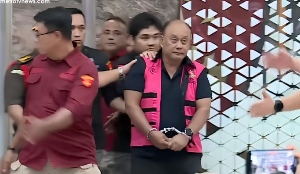 Dadan Hindayana Keluar dari Pemeriksaan Kejagung Kenakan Rompi Tahanan