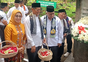 HUT ke-50 Permata MHT dan HUT Jakarta ke-499, Ziarah ke Makam Mohammad Husni Thamrin Teguhkan Semangat Kebangsaan