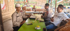Jumat Curhat Polsek Sosa di Tanjung Botung, Warga Sampaikan Keluhan Kamtibmas dan Larangan Bakar Lahan