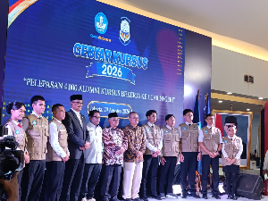 FPLKP Lepas 4.021 Alumni LKP untuk Bekerja di 11 Negara, Mendikdasmen: Mereka Duta Indonesia