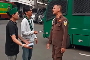 Nyaris Bentrok, Aksi Mahasiswa di Kejari Lebak Memanas hingga Kajari Turun Tangan