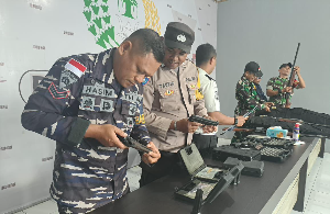 Rutan Ambon Perkuat Kesiapsiagaan, Pemeliharaan Senjata Api Libatkan Sinergi TNI-Polri