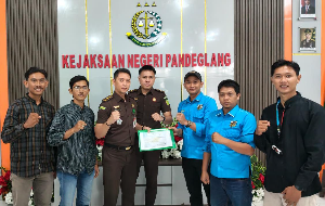 Kejari Pandeglang Tindak Lanjuti Aduan KEMAS dan KNPI soal Dugaan Pengelolaan PBB-P2 Desa Kertaraharja