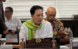 Pembangunan Padel di Meruya Utara Tetap Berlanjut Meski Disegel, Kevin Wu Bawa Persoalan ke Komisi A DPRD DKI