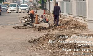 Proyek U-Ditch Jalan Diponegoro Serang Disorot, Genangan dan Minim Rambu Jadi Perhatian