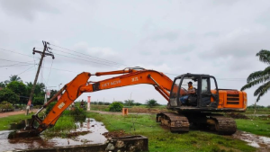 Cegah Banjir Berulang, PTPN IV PalmCo Kerahkan Ekskavator Normalisasi Saluran Air di Labuhanbatu